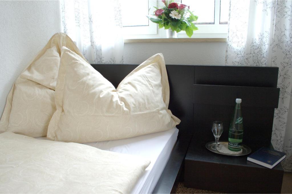 Landhotel Rangau Gasthof & Brennerei Markt Erlbach Szoba fotó